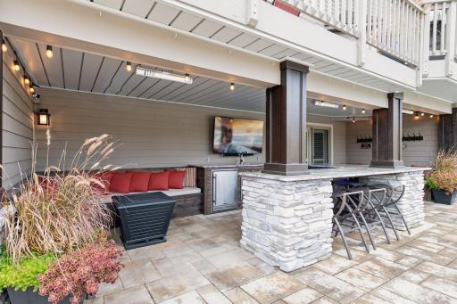 1010 Drake Court, Maple Plain, MN 55359