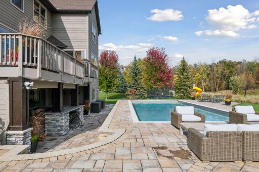 1010 Drake Court, Maple Plain, MN 55359