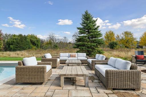 1010 Drake Court, Maple Plain, MN 55359