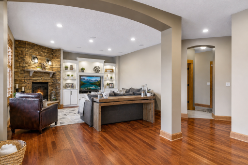 1010 Drake Court, Maple Plain, MN 55359
