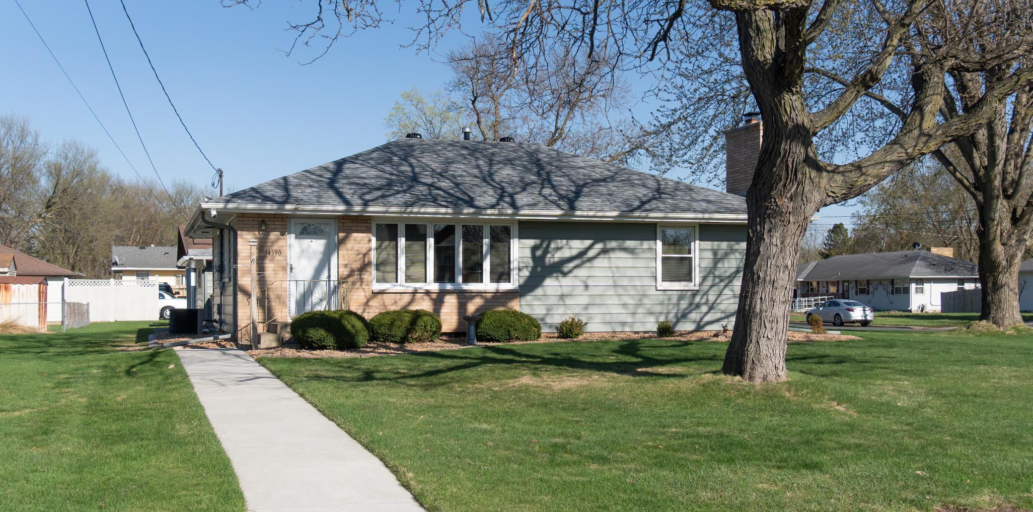 Welcome home to this beautiful updated rambler. Move in and enjoy