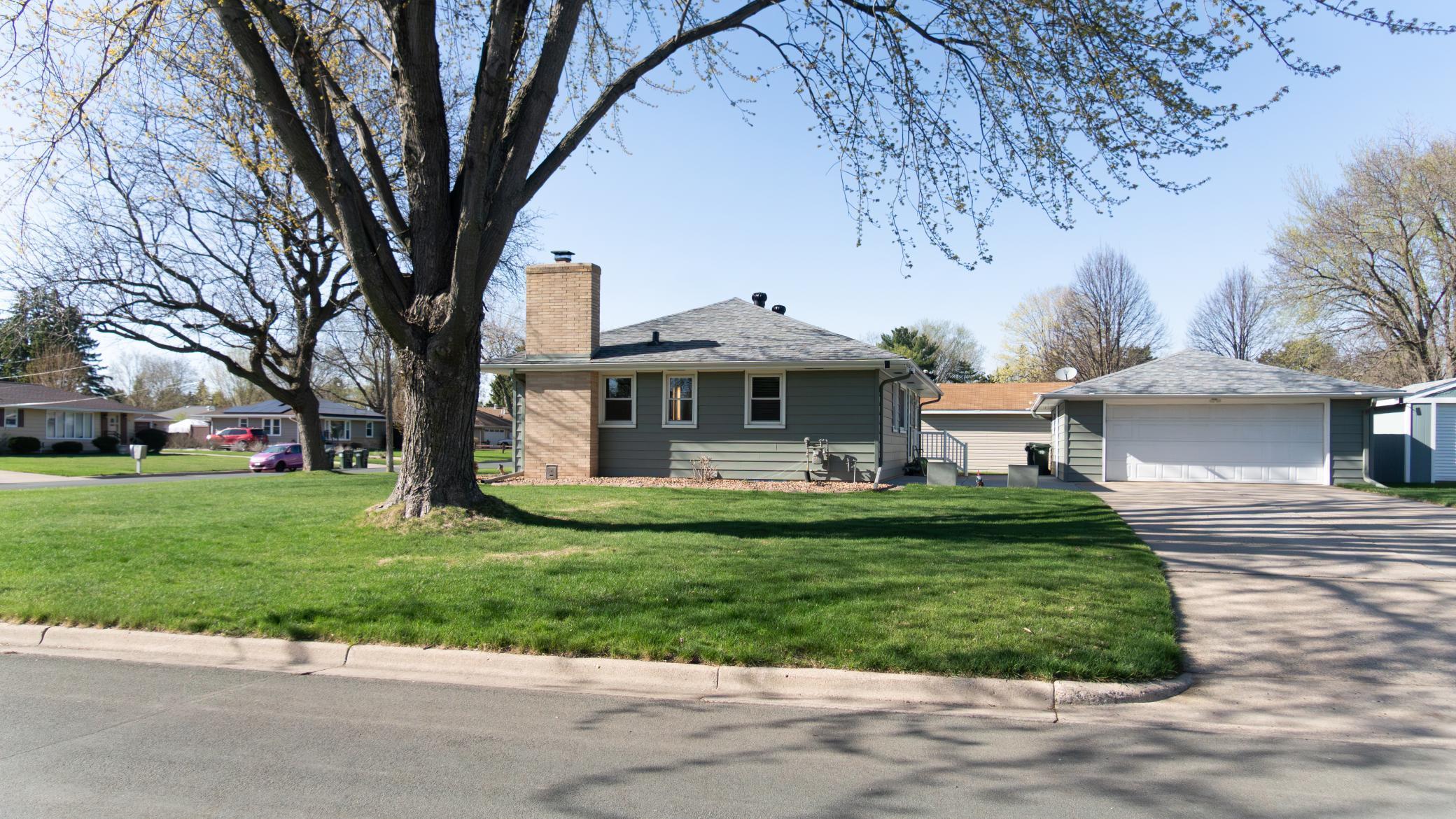 There is plenty of space for yard games, kids, and your furry friends to play.
