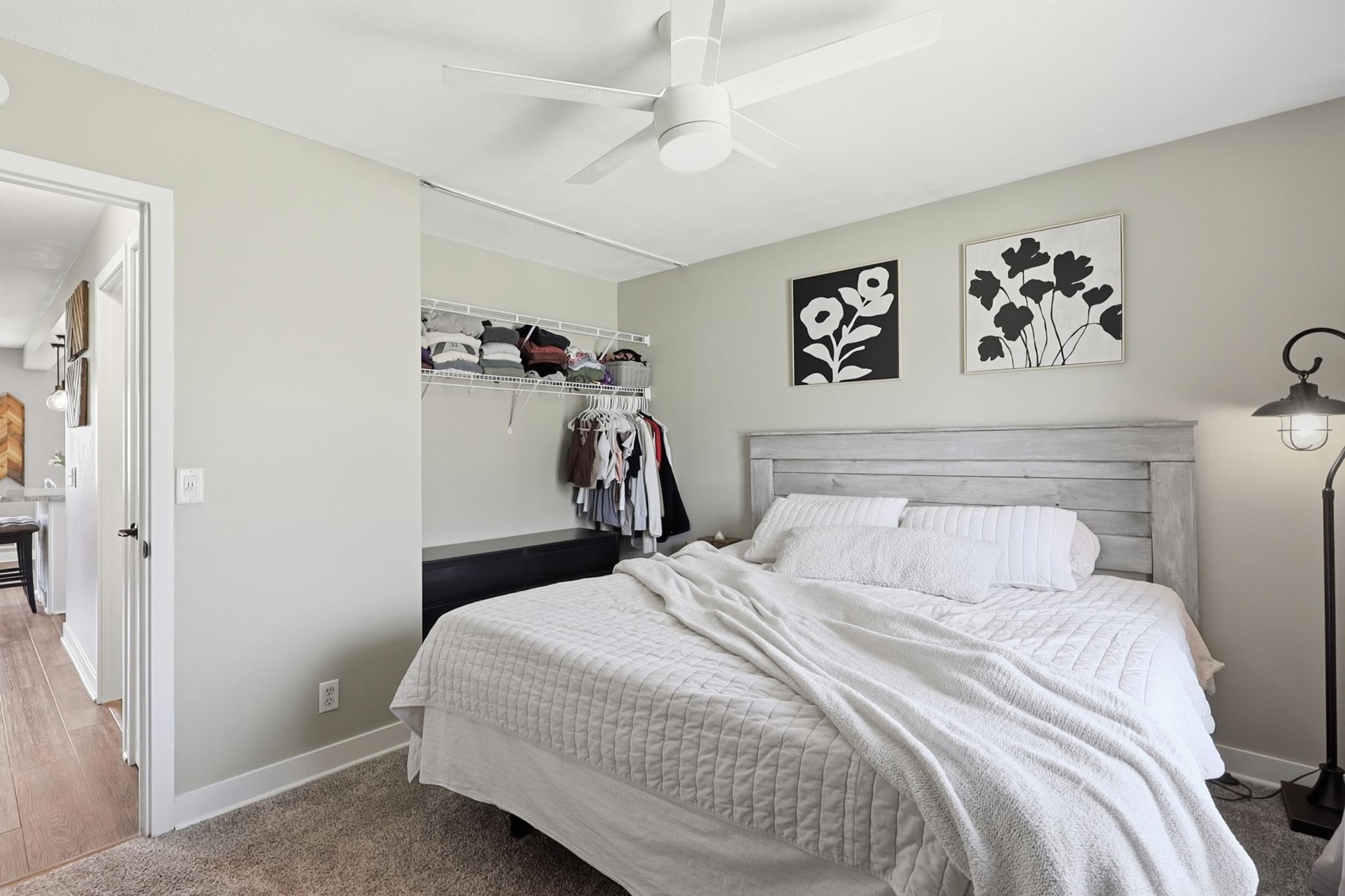 Primary bedroom photo #2