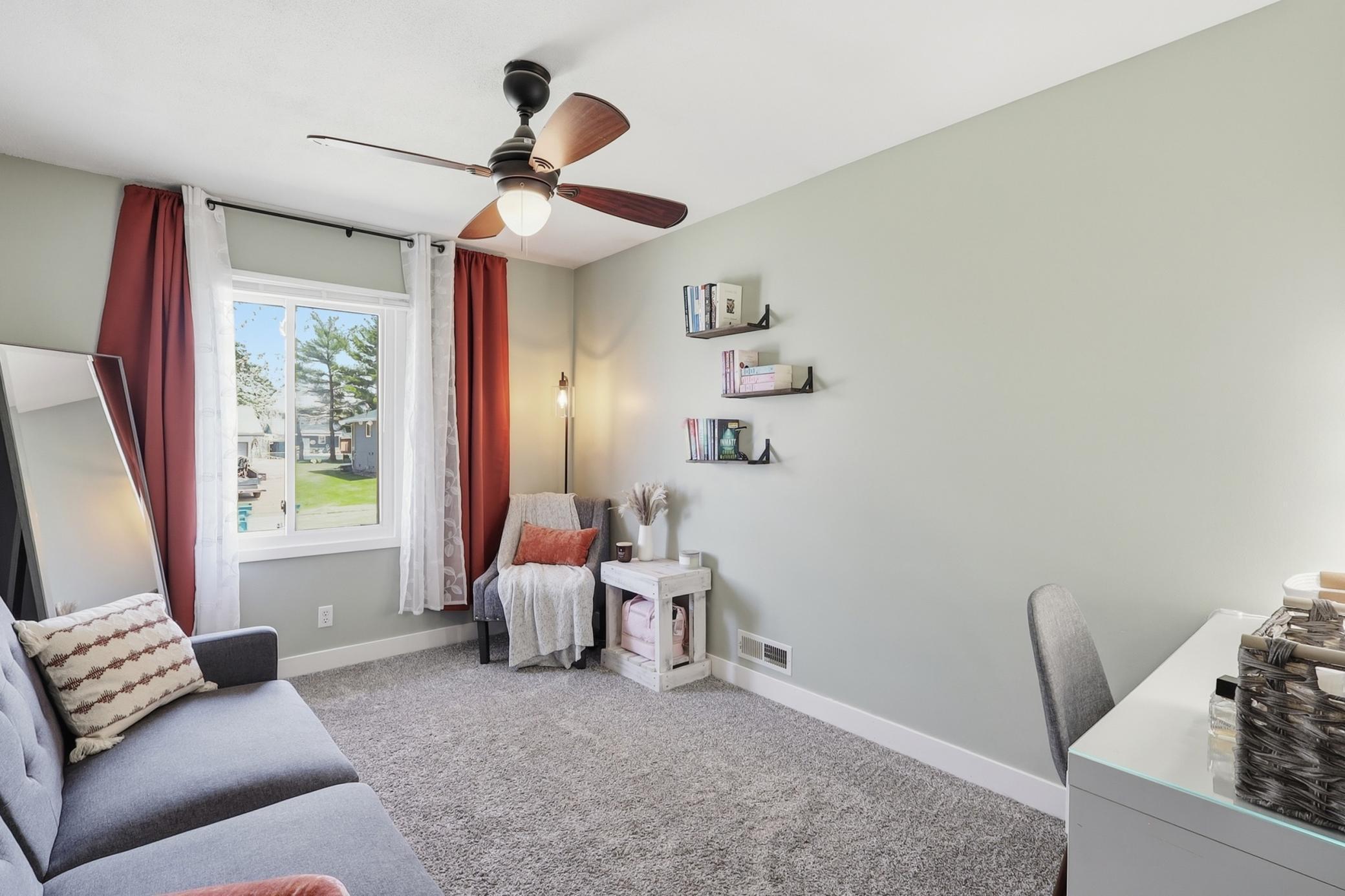 Bedroom #2 photo #2- upper level