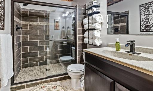 15595 Hidden Hollow Lane, New Prague, MN 56071