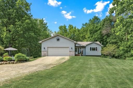 15595 Hidden Hollow Lane, New Prague, MN 56071