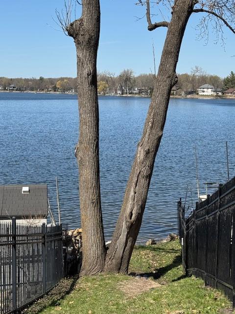 Easement area photo to lake