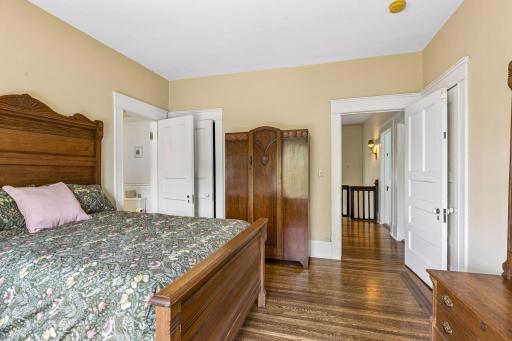 502 Grand Hill, Saint Paul, MN 55102