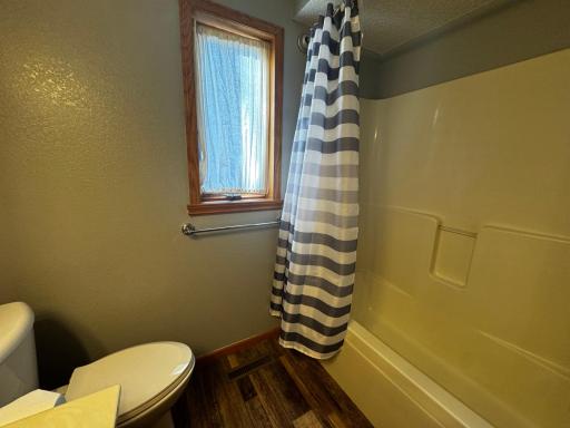 Full Primary Bathroom