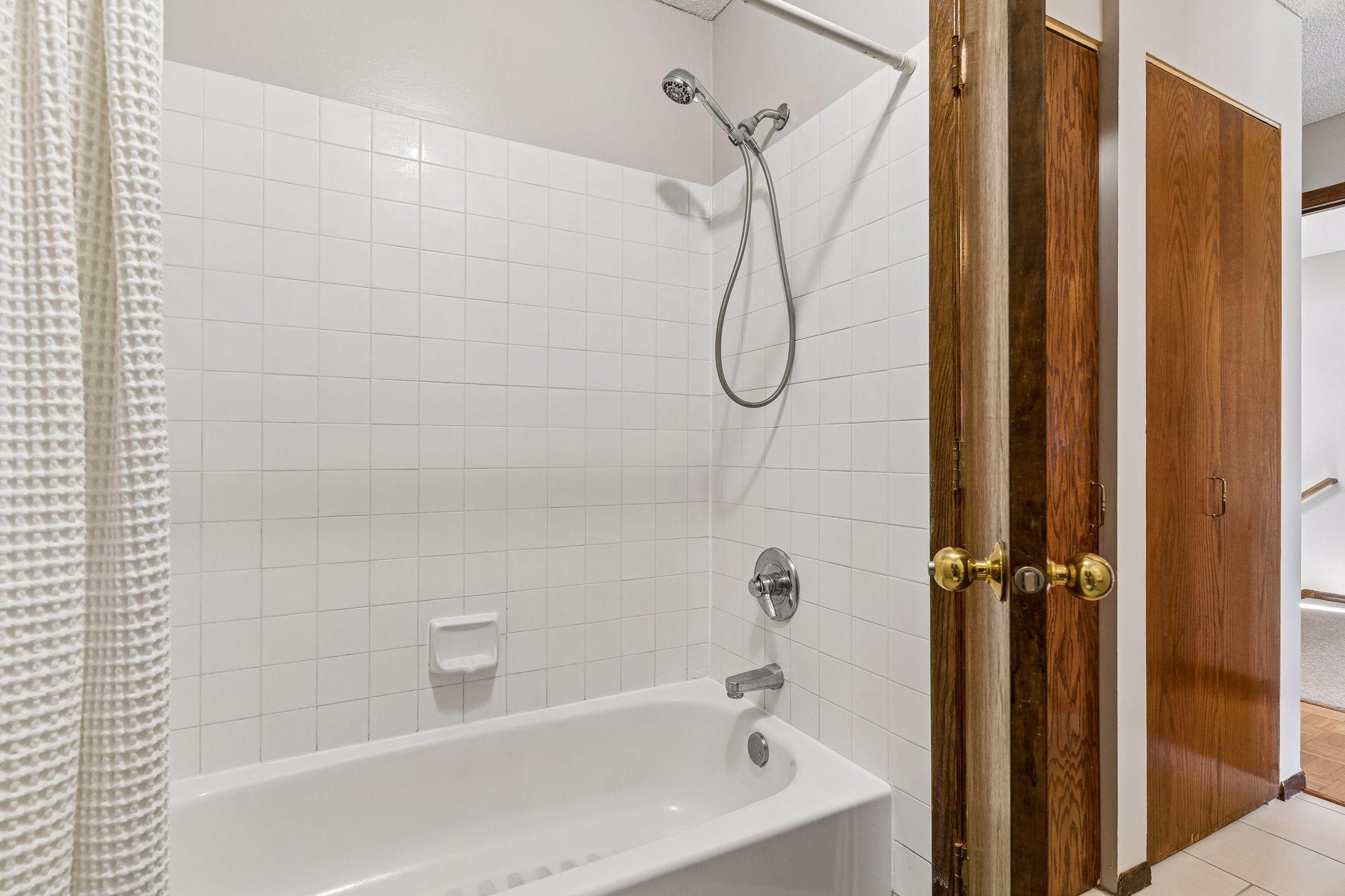 7622 York Ave - Spacecrafting - 0029.jpg