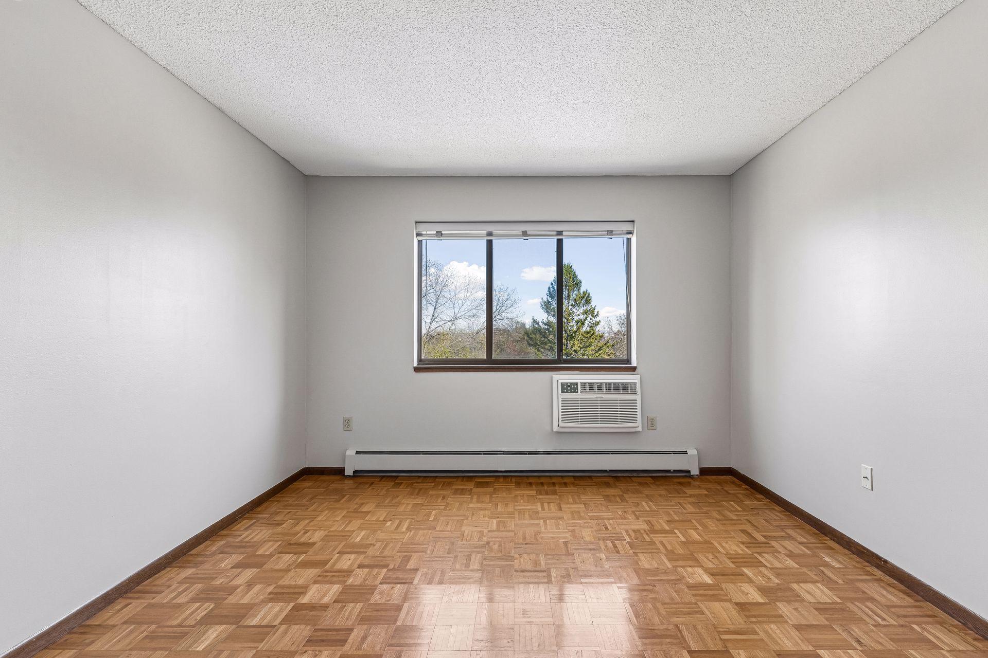 7622 York Ave - Spacecrafting - 0025.jpg