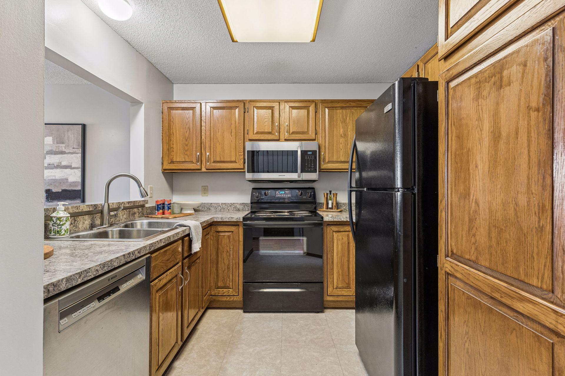 7622 York Ave - Spacecrafting - 0004.jpg