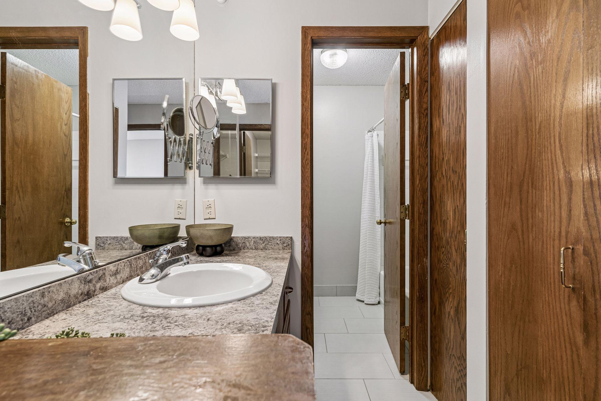 7622 York Ave - Spacecrafting - 0028.jpg