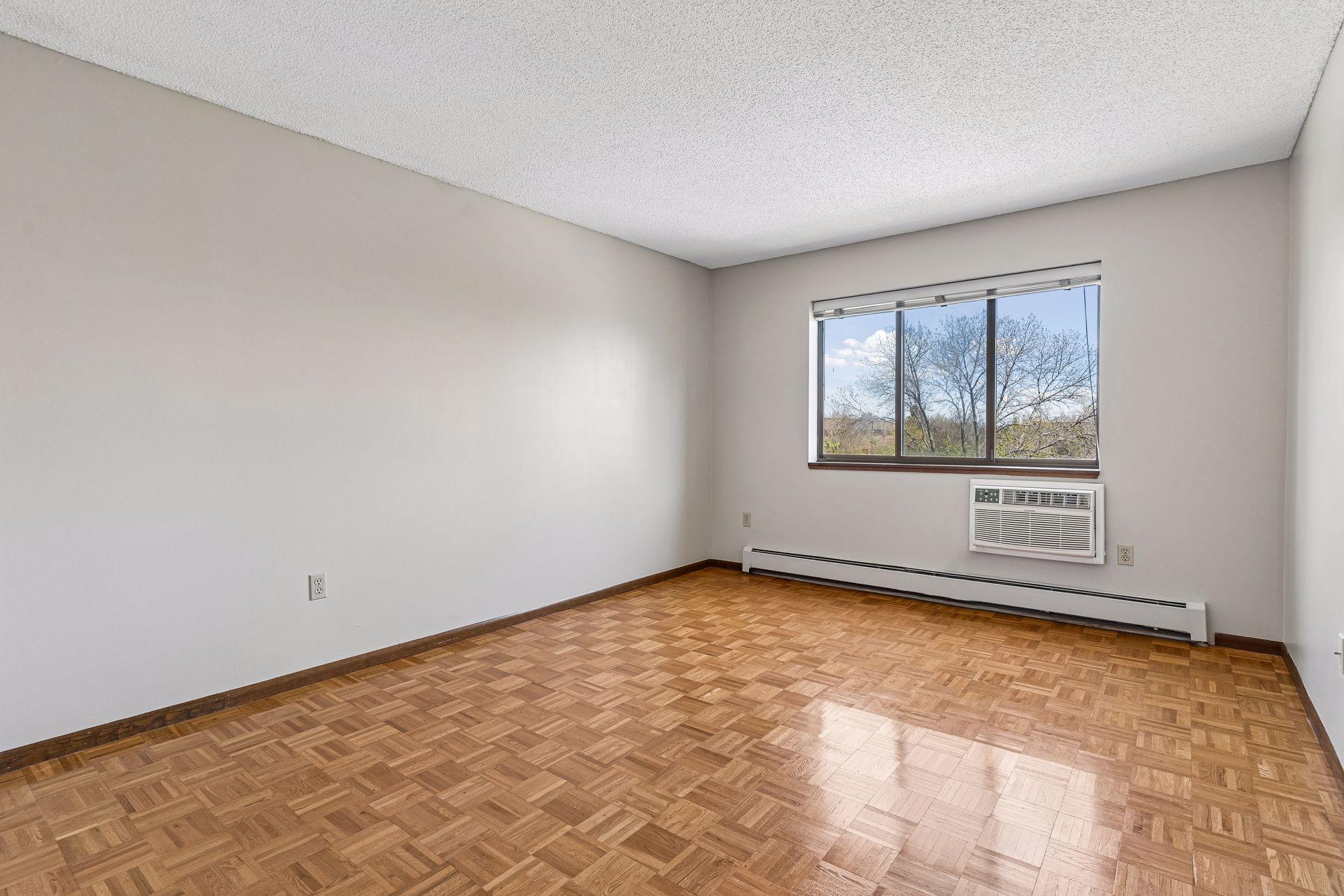 7622 York Ave - Spacecrafting - 0024.jpg