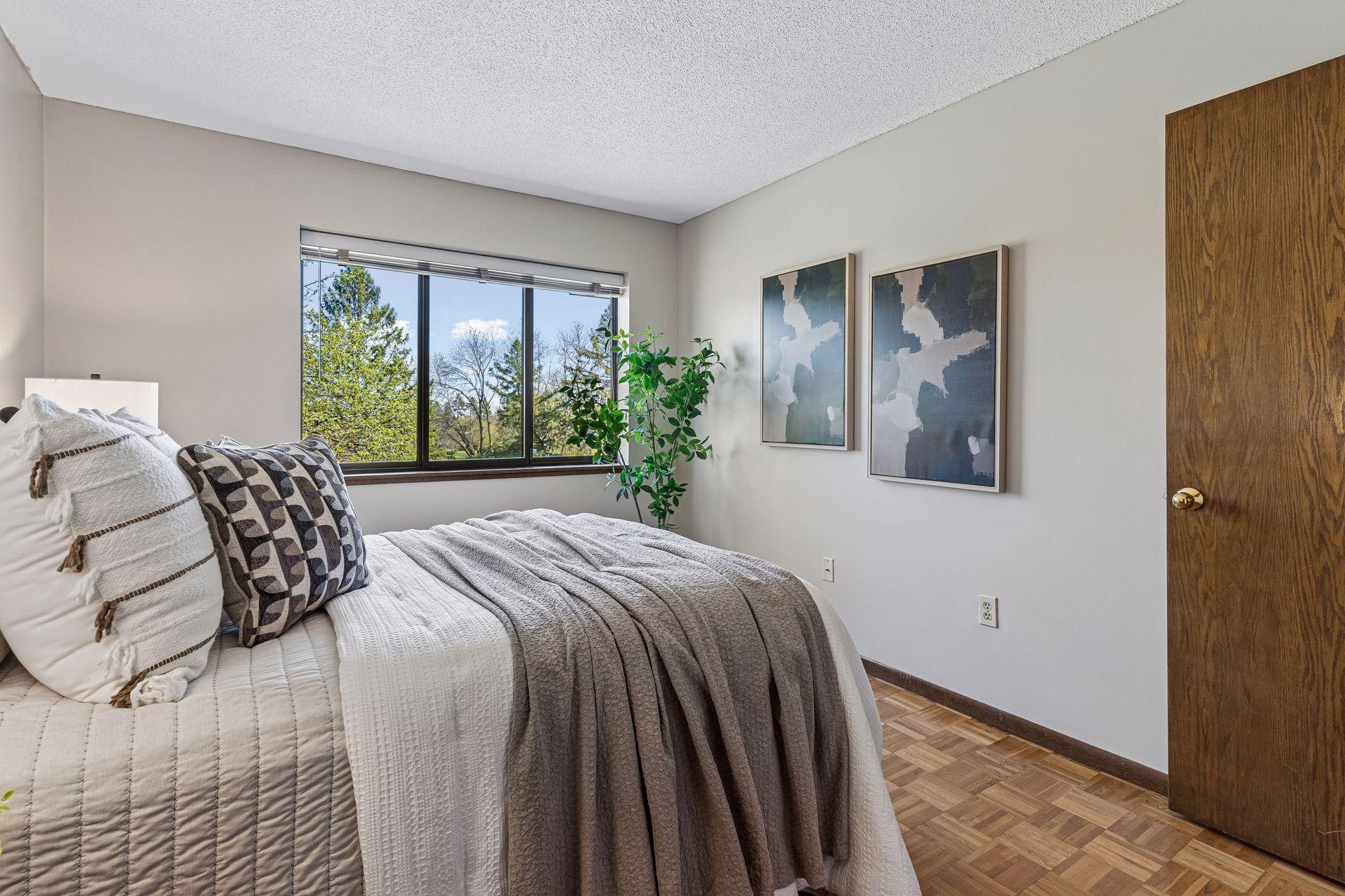 7622 York Ave - Spacecrafting - 0019.jpg