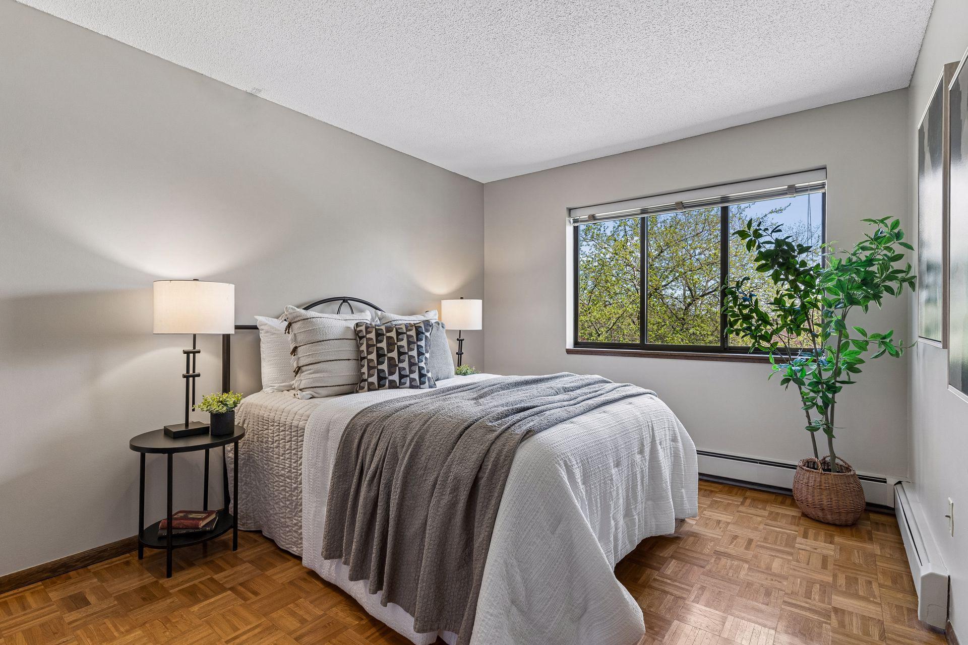 7622 York Ave - Spacecrafting - 0018.jpg