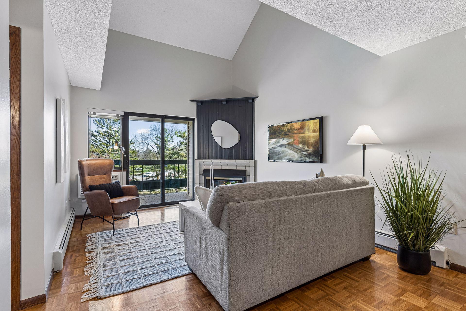 7622 York Ave - Spacecrafting - 0010.jpg