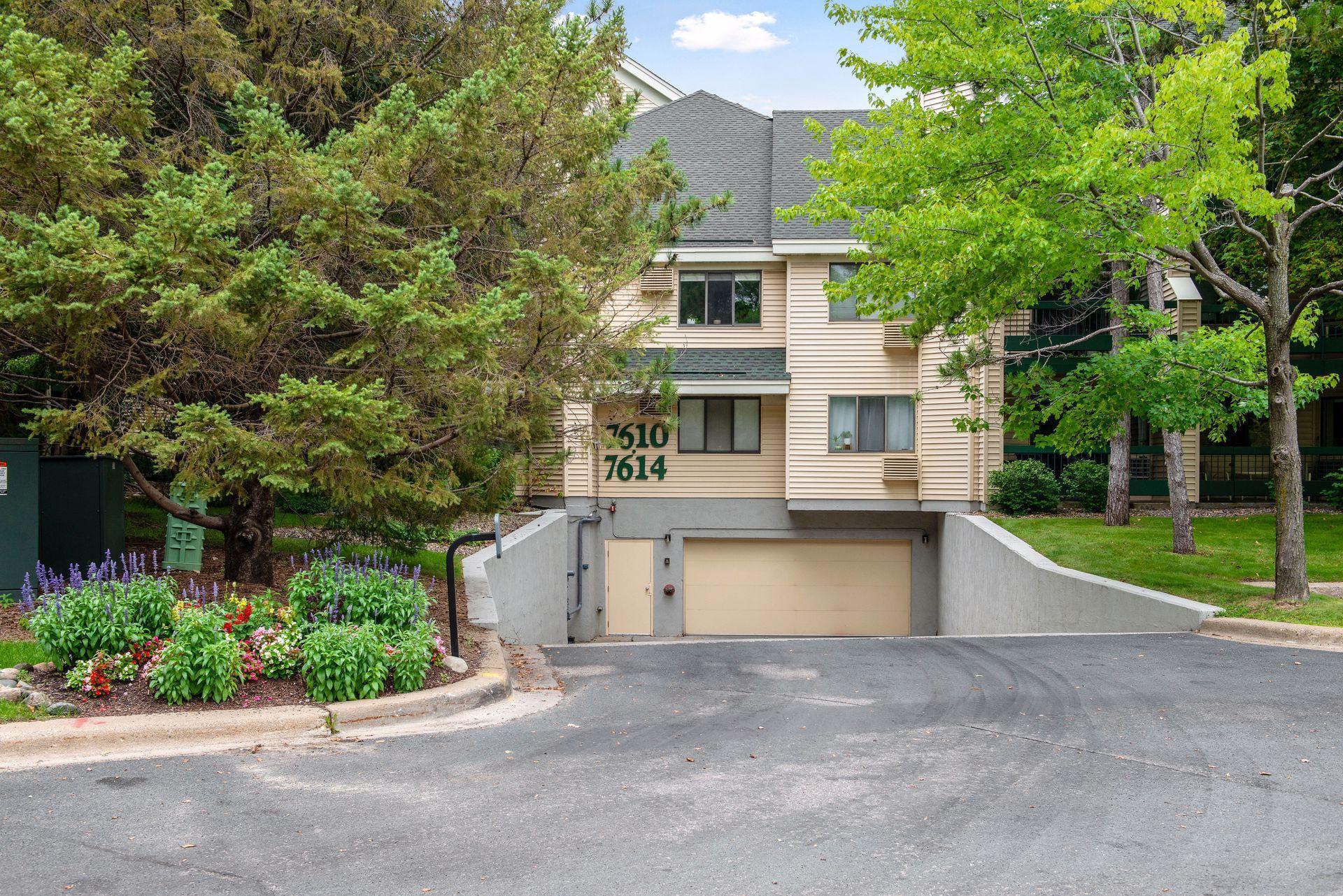 7622 York Ave - Spacecrafting - 0035.jpg