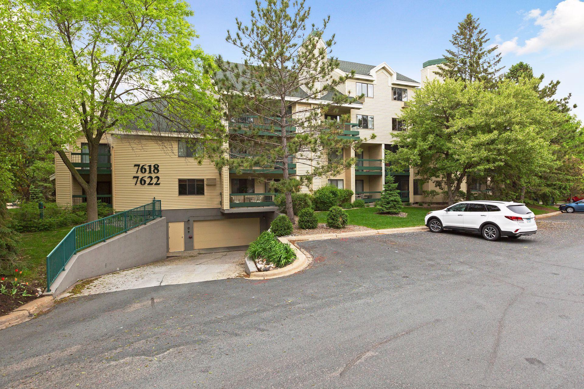 7622 York Ave - Spacecrafting - 0036.jpg