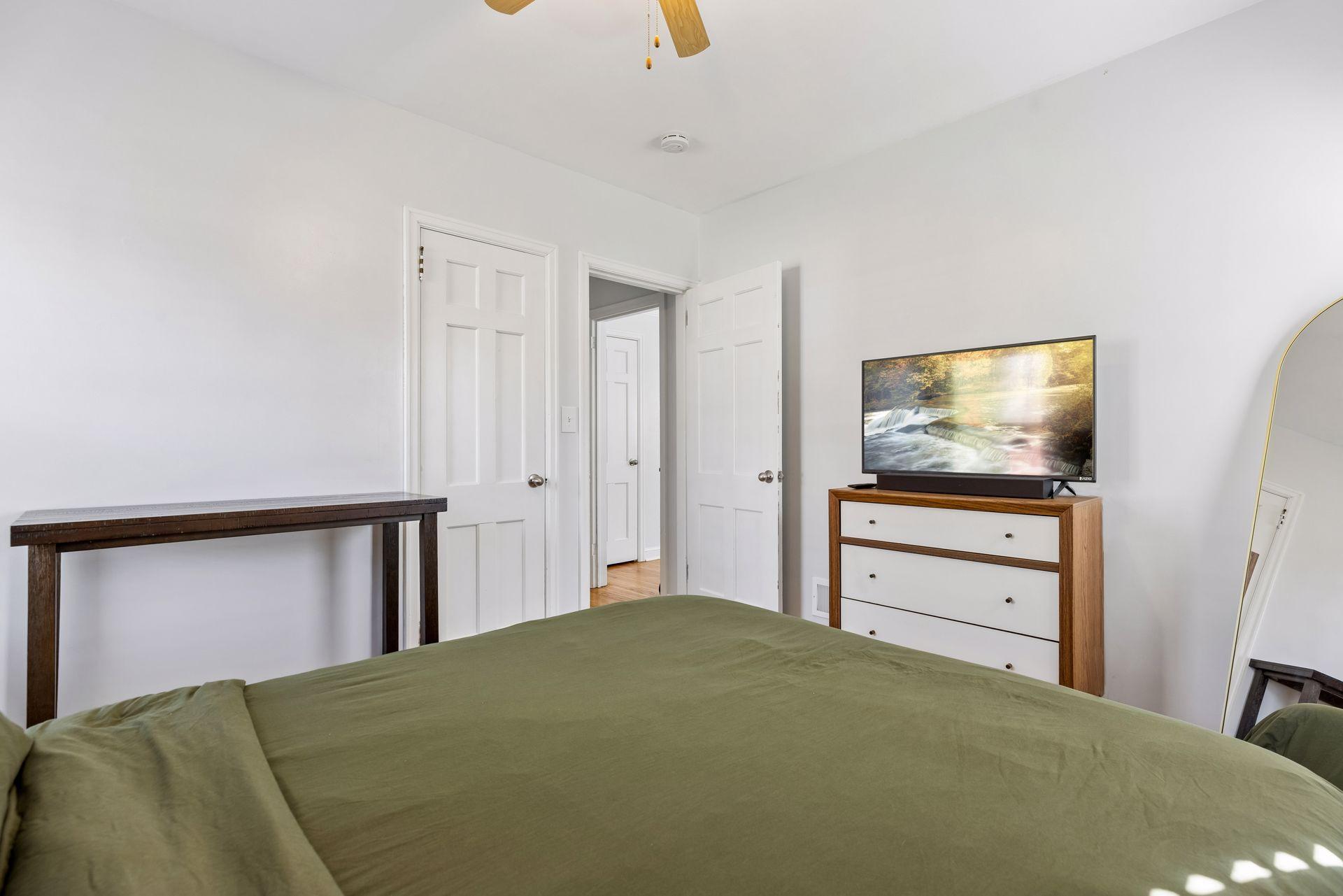 5520 33rd Avenue South - Spacecrafting - 0016.jpg