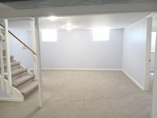 2210 Ivy Avenue E, Saint Paul, MN 55119
