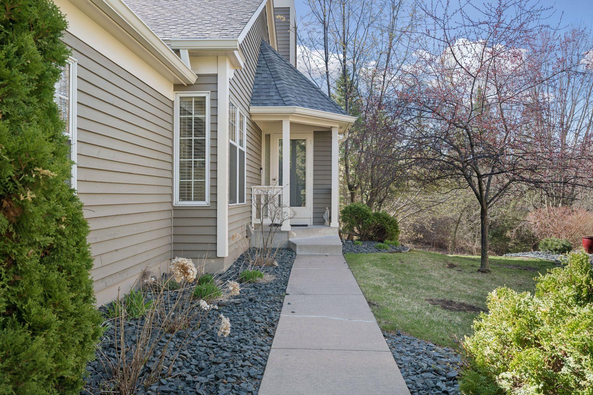 1688 Wexford Way - Spacecrafting - 0005.jpg