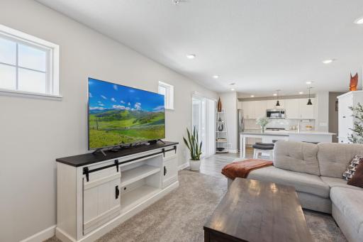 End unit provides abundance of natural light!