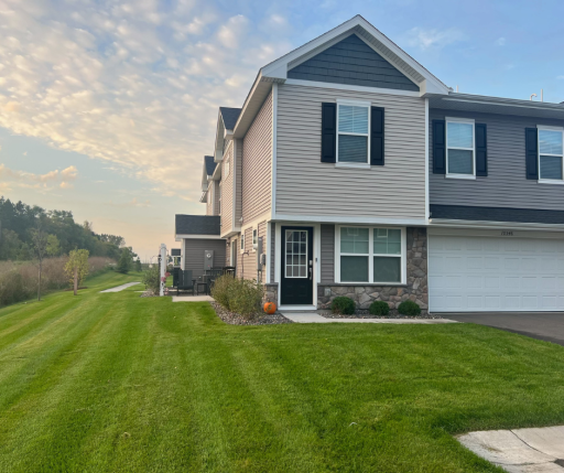 10546 Weston Way N, Maple Grove, MN 55369