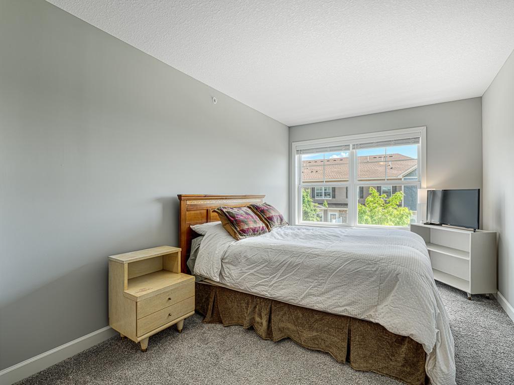 21 - Primary Bedroom.jpg