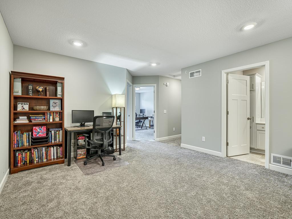 14 - Loft.jpg