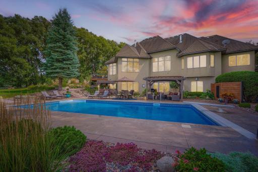 6260 Broadview Dr - Web Quality - 010 - 11 Exterior Rear-2.jpg