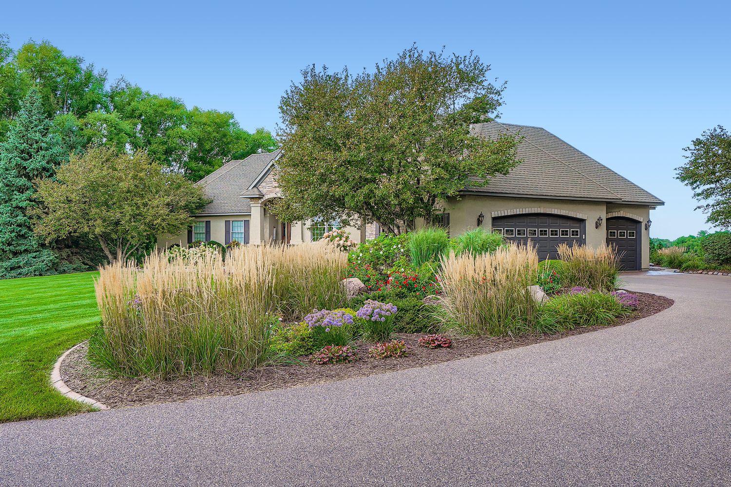 6260 Broadview Dr - Web Quality - 012 - 12 Exterior Side.jpg