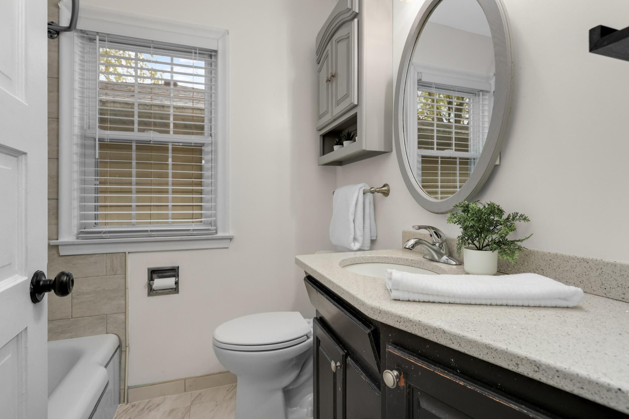 Main floor full bath
