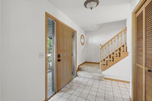 7010 W 83rd Street, Bloomington, MN 55438