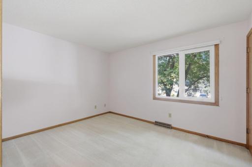 7010 W 83rd Street, Bloomington, MN 55438