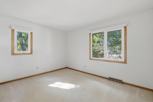 7010 W 83rd Street, Bloomington, MN 55438