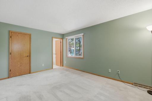 7010 W 83rd Street, Bloomington, MN 55438