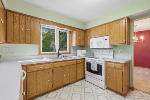 7010 W 83rd Street, Bloomington, MN 55438