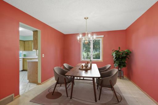 7010 W 83rd Street, Bloomington, MN 55438