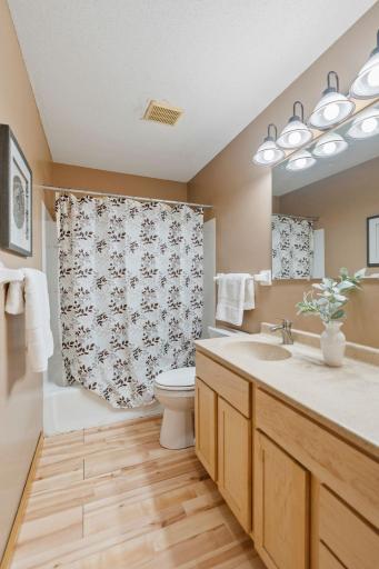 13573 Everton Avenue, Saint Paul, MN 55124