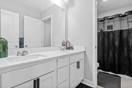 5092 Stable View Drive, Saint Paul, MN 55129