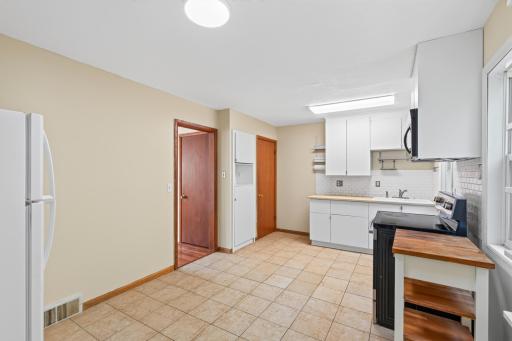 1715 37th Avenue NE, Minneapolis, MN 55421