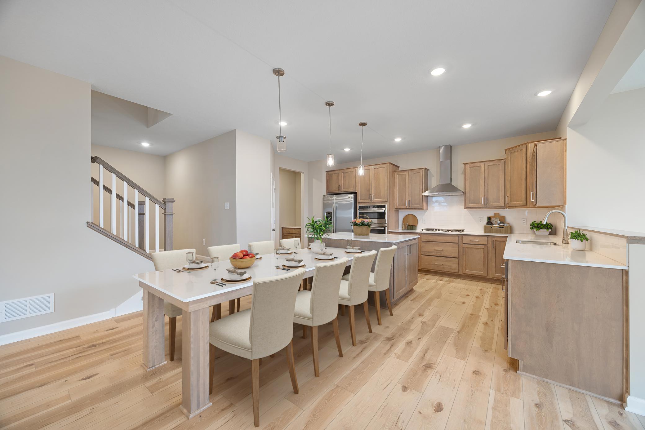 All Pictures are Illustration Only Kitchen in the Alexander B