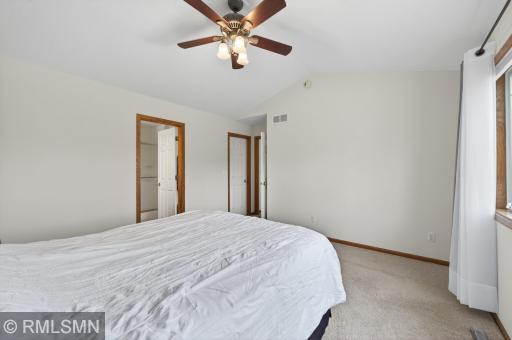 8549 Woodland Curve, Saint Bonifacius, MN 55375