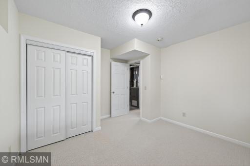 8549 Woodland Curve, Saint Bonifacius, MN 55375