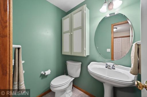 8549 Woodland Curve, Saint Bonifacius, MN 55375