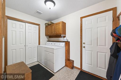8549 Woodland Curve, Saint Bonifacius, MN 55375