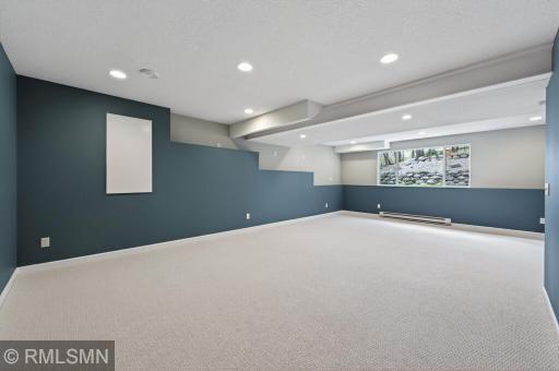 8549 Woodland Curve, Saint Bonifacius, MN 55375