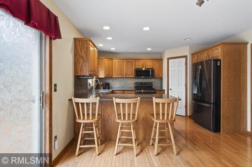 8549 Woodland Curve, Saint Bonifacius, MN 55375