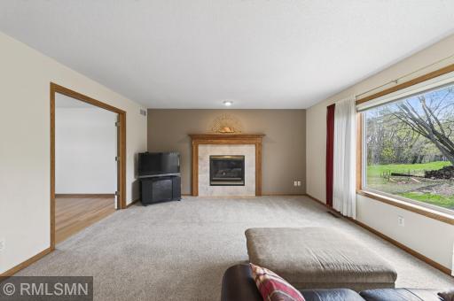 8549 Woodland Curve, Saint Bonifacius, MN 55375